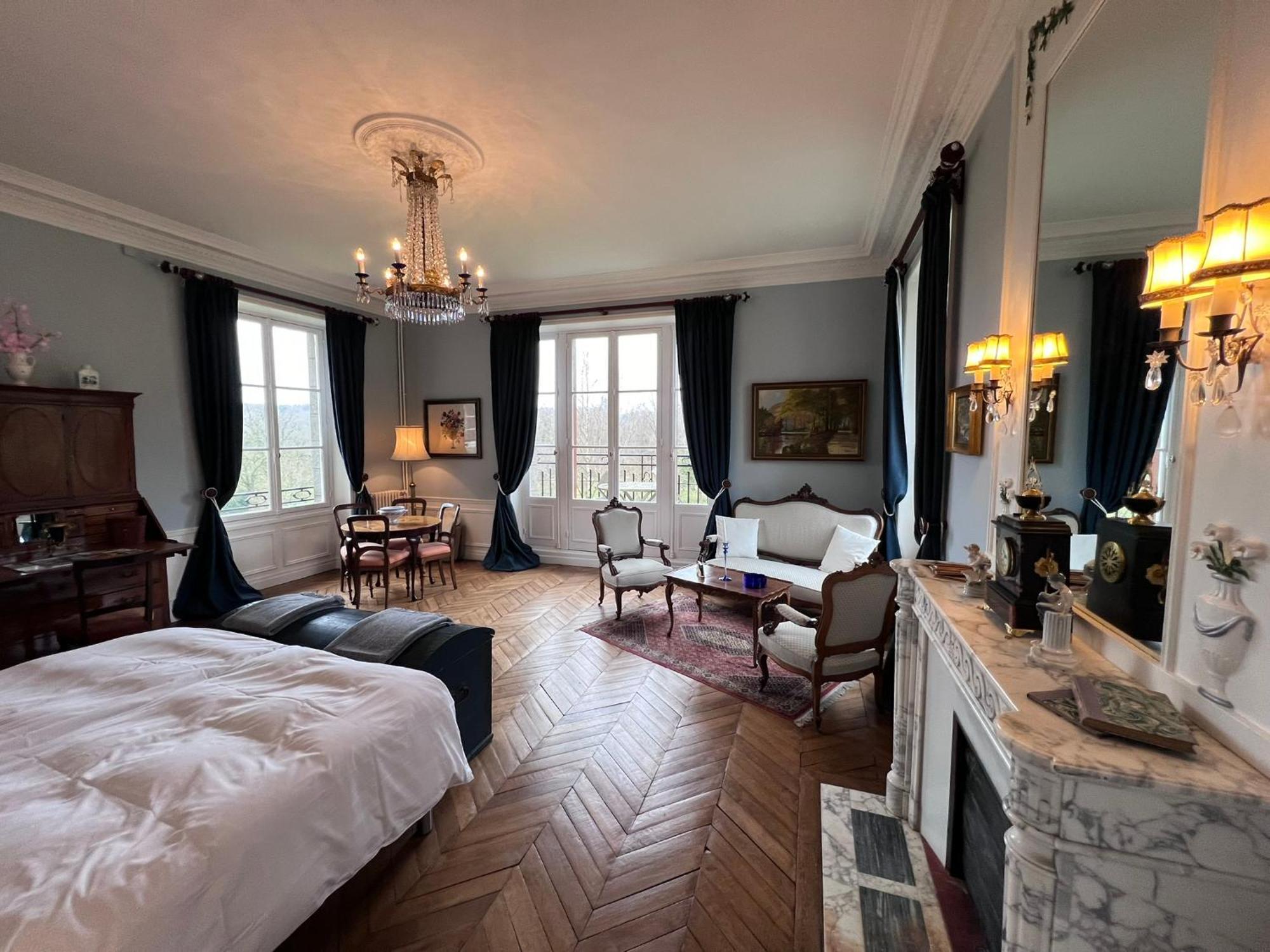 Superior King Room