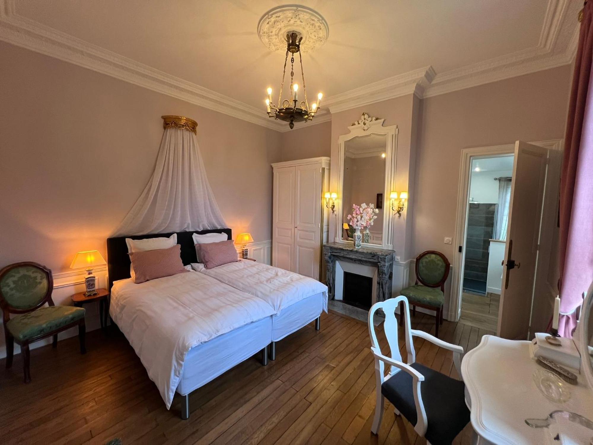 Superior King Room